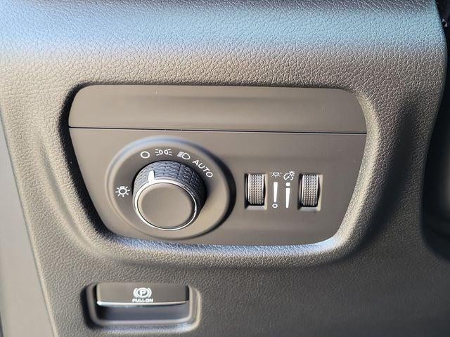 2026 Jeep Grand Cherokee GRAND CHEROKEE L LAREDO ALTITUDE 4X2