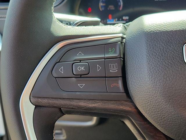 2026 Jeep Grand Cherokee GRAND CHEROKEE L LAREDO ALTITUDE 4X2