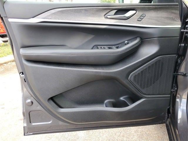 2025 Jeep Grand Cherokee GRAND CHEROKEE L LIMITED 4X2