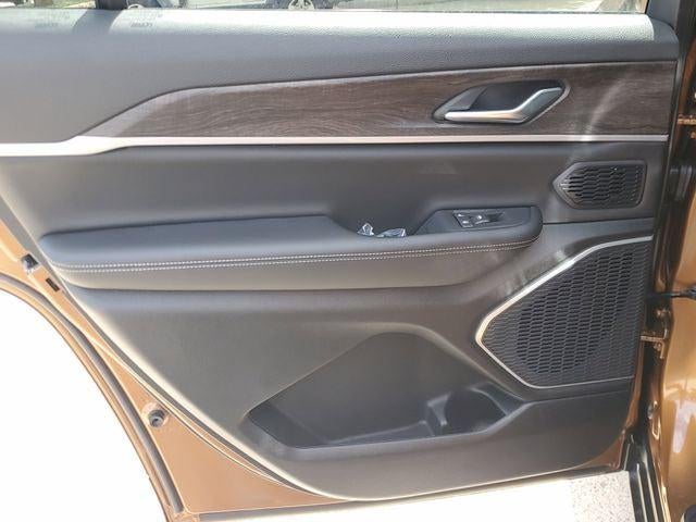 2026 Jeep Grand Cherokee GRAND CHEROKEE L LIMITED 4X2