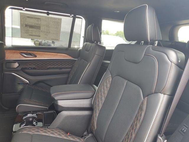 2026 Jeep Grand Cherokee GRAND CHEROKEE L SUMMIT 4X4
