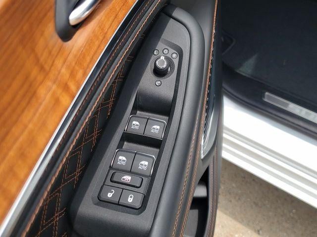 2026 Jeep Grand Cherokee GRAND CHEROKEE L SUMMIT 4X4