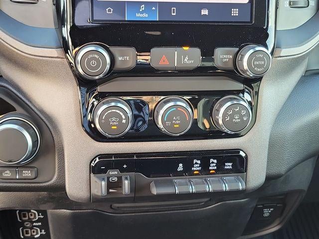 2026 RAM 1500 RAM 1500 WARLOCK CREW CAB 4X4 5'7' BOX
