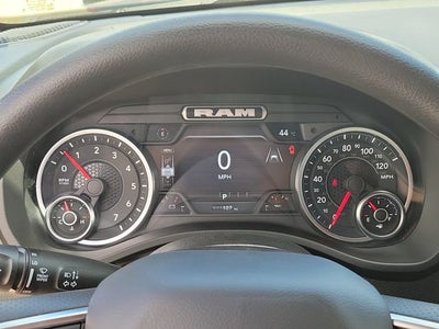 2026 RAM 1500 RAM 1500 EXPRESS CREW CAB 4X4 5'7' BOX
