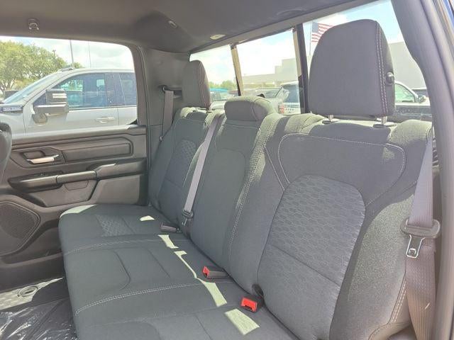 2026 RAM 1500 RAM 1500 EXPRESS CREW CAB 4X4 5'7' BOX