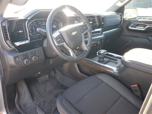 2024 Chevrolet Silverado 1500 2WD Crew Cab Short Bed LT