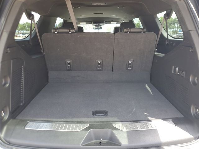 2023 Chevrolet Suburban 4WD Premier