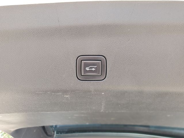 2023 Chevrolet Suburban 4WD Premier