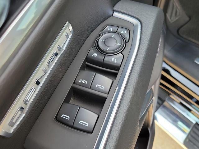 2025 GMC Sierra 1500 4WD Crew Cab Short Box Denali