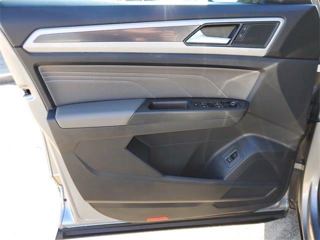 2023 Volkswagen Atlas 3.6L V6 SEL R-Line Black