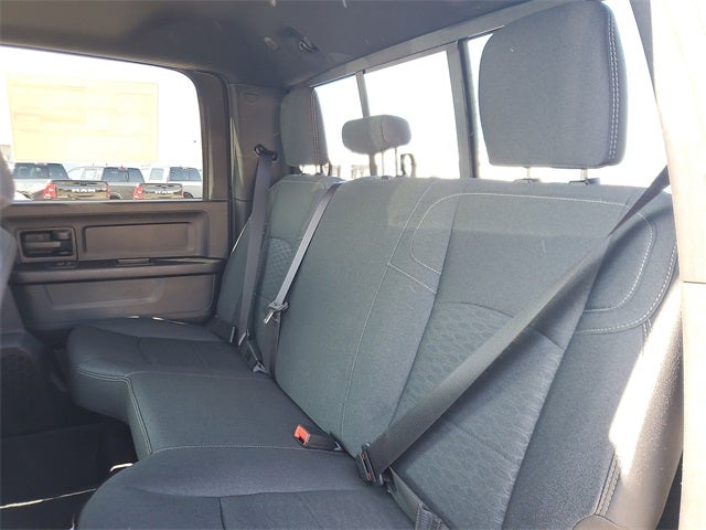 2026 RAM Ram 2500 RAM 2500 BLACK EXPRESS CREW CAB 4X4 6'4' BOX