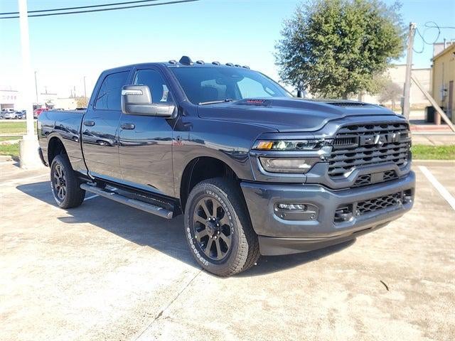 2026 RAM Ram 2500 RAM 2500 BLACK EXPRESS CREW CAB 4X4 6'4' BOX