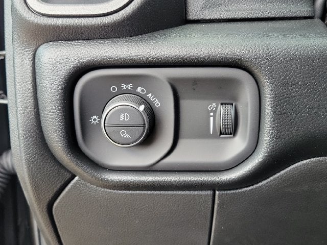 2027 RAM Ram 3500 RAM 3500 TRADESMAN CREW CAB 4X4 8' BOX