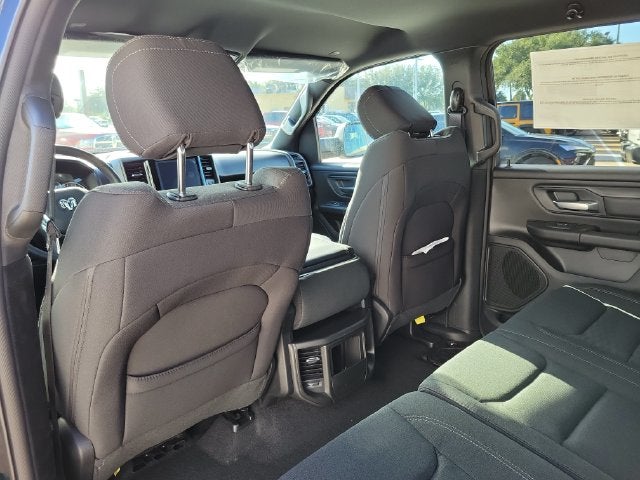 2027 RAM Ram 1500 RAM 1500 EXPRESS CREW CAB 4X2 5'7' BOX