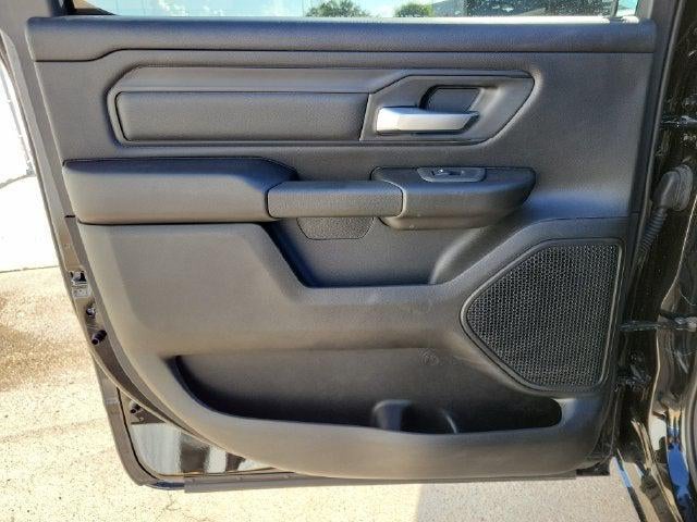 2027 RAM Ram 1500 RAM 1500 EXPRESS CREW CAB 4X2 5'7' BOX