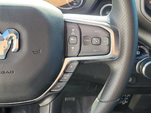2027 RAM Ram 1500 RAM 1500 EXPRESS CREW CAB 4X2 5'7' BOX