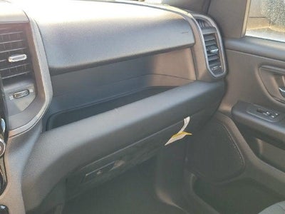 2027 RAM Ram 1500 RAM 1500 EXPRESS CREW CAB 4X2 5'7' BOX
