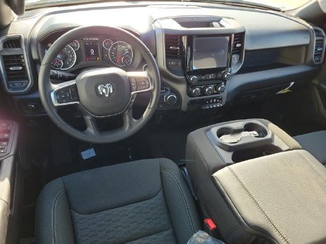 2027 RAM Ram 1500 RAM 1500 EXPRESS CREW CAB 4X2 5'7' BOX