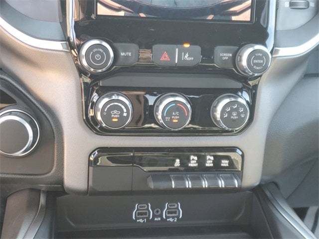 2026 RAM Ram 1500 RAM 1500 EXPRESS CREW CAB 4X4 5'7' BOX