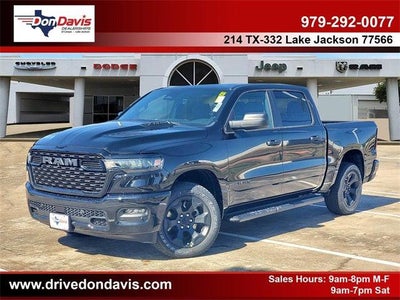 2026 RAM Ram 1500 RAM 1500 EXPRESS CREW CAB 4X4 5'7' BOX