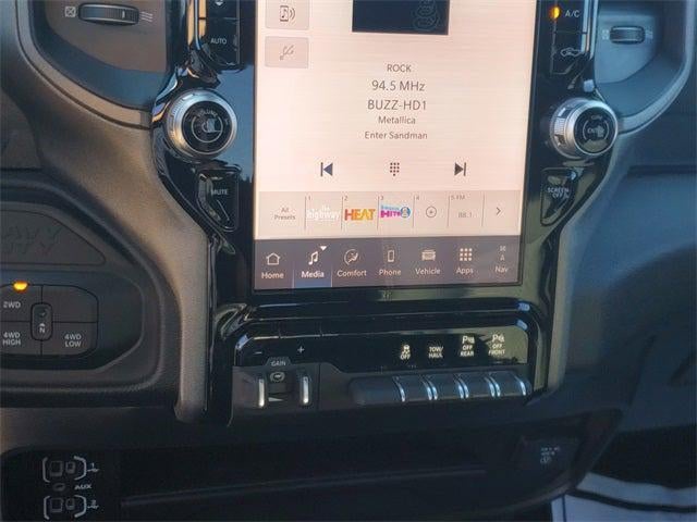 2026 RAM Ram 2500 RAM 2500 BLACK EXPRESS CREW CAB 4X4 6'4' BOX