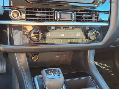 2024 Nissan Pathfinder SV FWD
