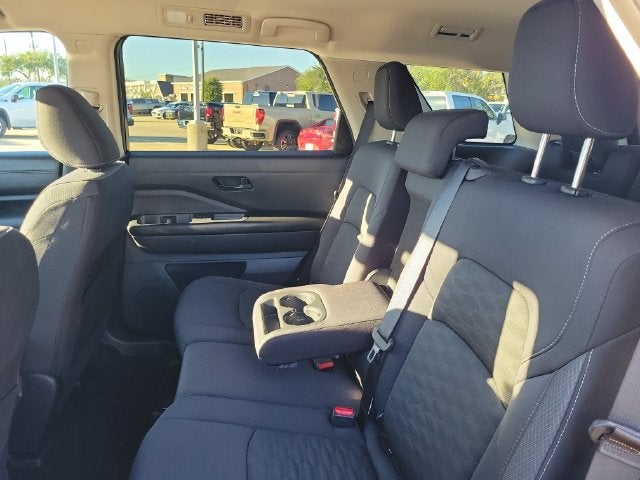 2024 Nissan Pathfinder SV FWD