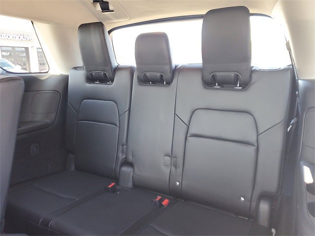 2025 Nissan Pathfinder SL FWD