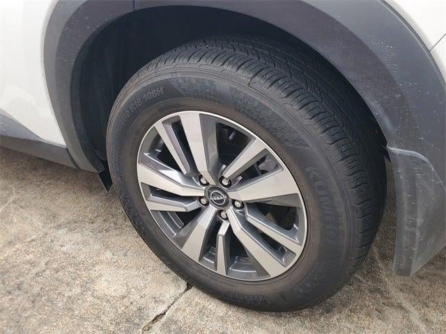 2025 Nissan Pathfinder SL FWD