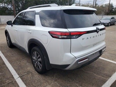 2025 Nissan Pathfinder SL FWD