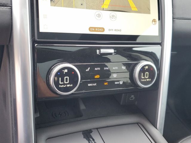 2024 Land Rover Discovery P300 S