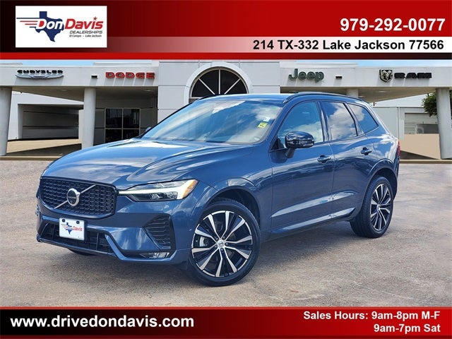 2024 Volvo XC60 B5 Plus Dark Theme