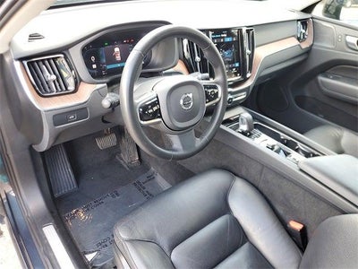 2024 Volvo XC60 B5 Plus Dark Theme