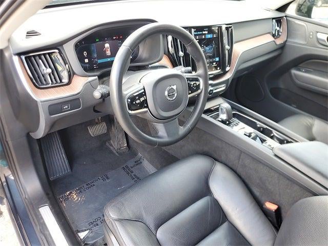 2024 Volvo XC60 B5 Plus Dark Theme
