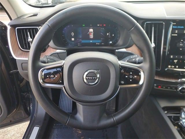 2024 Volvo XC60 B5 Plus Dark Theme