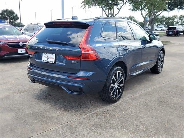 2024 Volvo XC60 B5 Plus Dark Theme