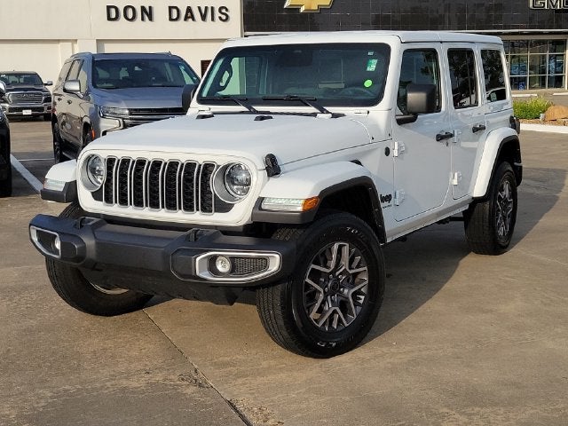 2025 Jeep Wrangler 4-Door Sahara 4x4