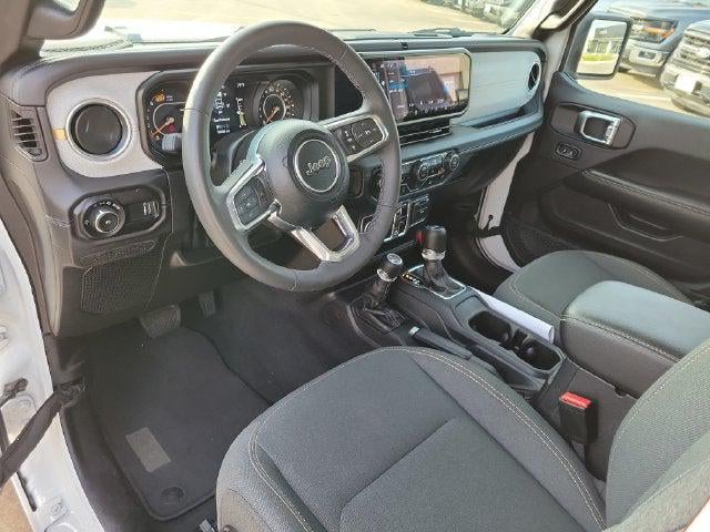 2025 Jeep Wrangler 4-Door Sahara 4x4