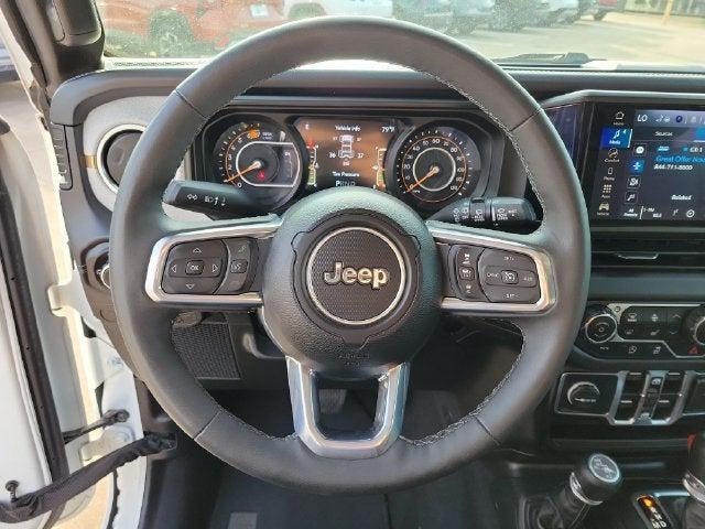 2025 Jeep Wrangler 4-Door Sahara 4x4