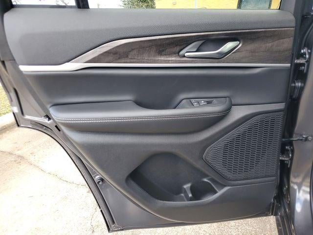 2026 Jeep Grand Cherokee GRAND CHEROKEE LAREDO ALTITUDE 4X2
