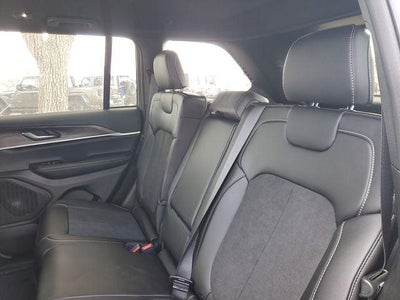 2026 Jeep Grand Cherokee GRAND CHEROKEE LAREDO ALTITUDE 4X2