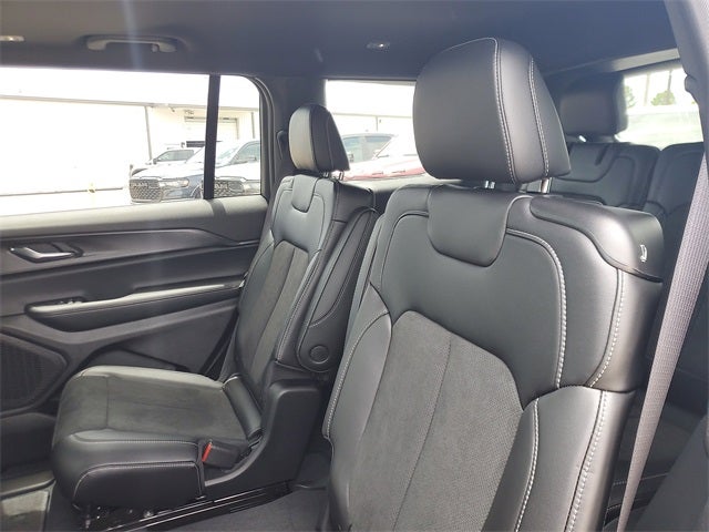 2025 Jeep Grand Cherokee GRAND CHEROKEE L ALTITUDE X 4X2