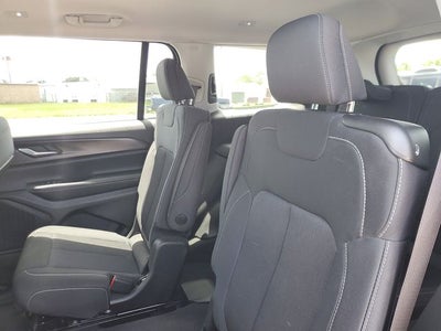 2024 Jeep Grand Cherokee L Laredo 4x4