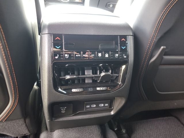 2026 Jeep Grand Cherokee GRAND CHEROKEE L SUMMIT 4X4