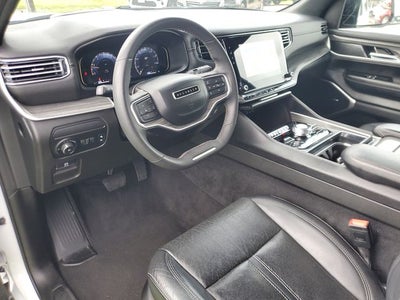 2023 Jeep Wagoneer L Series III 4x4