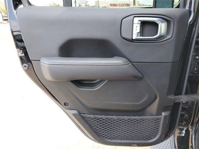 2022 Jeep Gladiator Overland 4x4