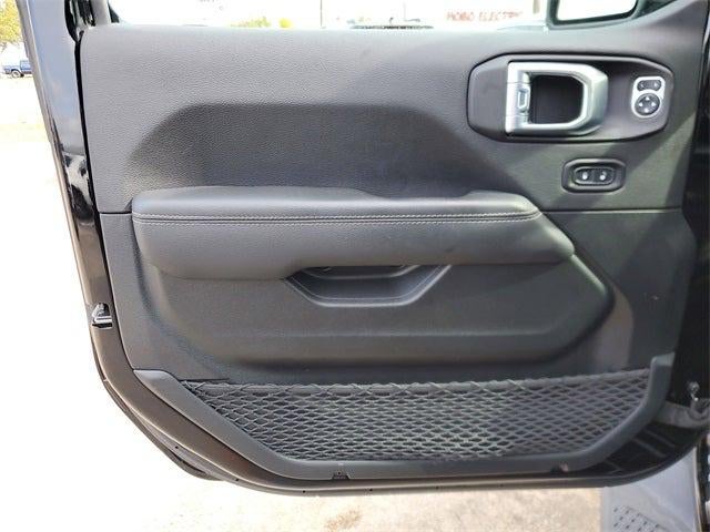 2022 Jeep Gladiator Overland 4x4