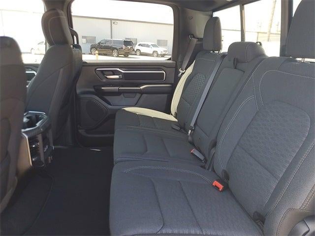 2025 RAM Ram 1500 RAM 1500 BIG HORN CREW CAB 4X2 5'7' BOX