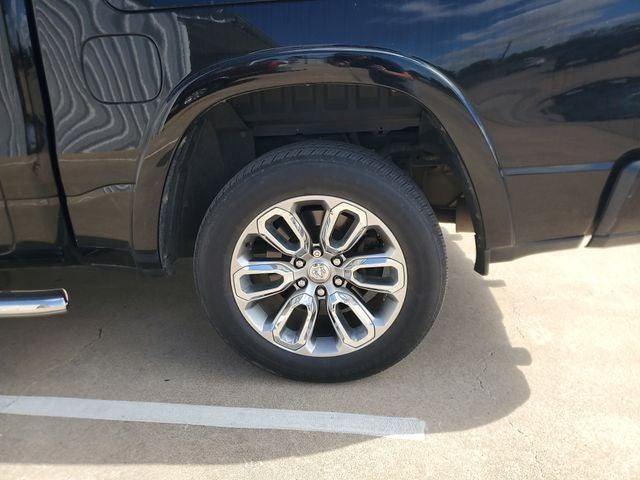 2019 RAM 1500 Laramie Crew Cab 4x2 5'7' Box