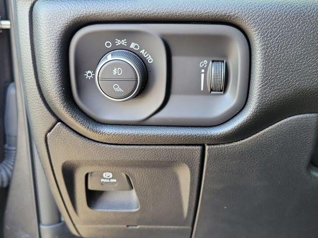 2026 RAM 1500 RAM 1500 WARLOCK CREW CAB 4X4 5'7' BOX